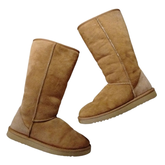 UGG Tall Suede C and Shearling Boots Chestnut Brown Boots Women's Size 8 - Picture 1 of 12